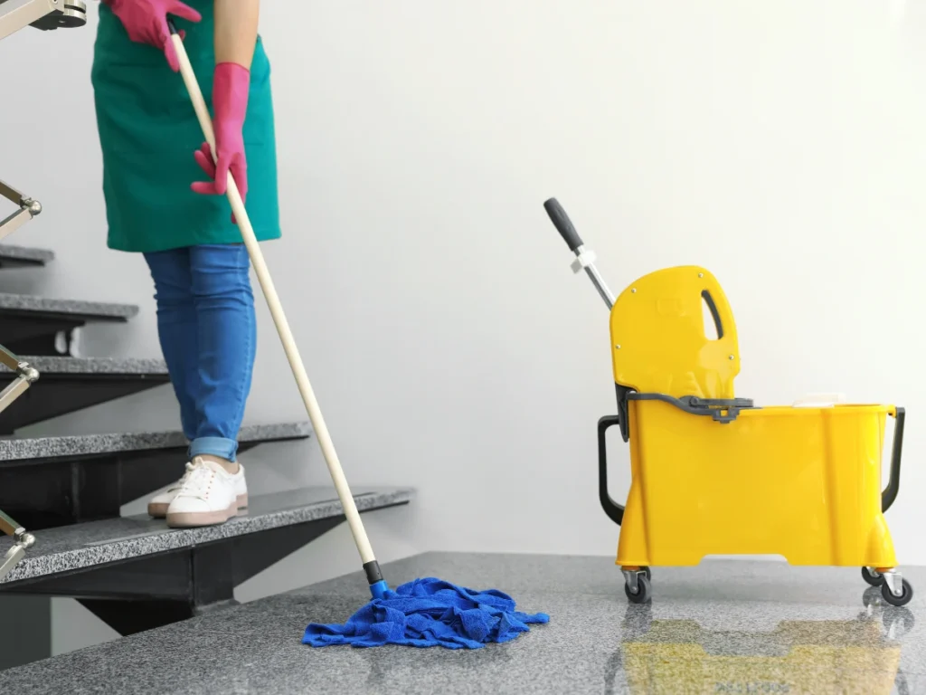 Trappstädning i Lidköping – professionell rengöring av trapphus för företag och fastigheter